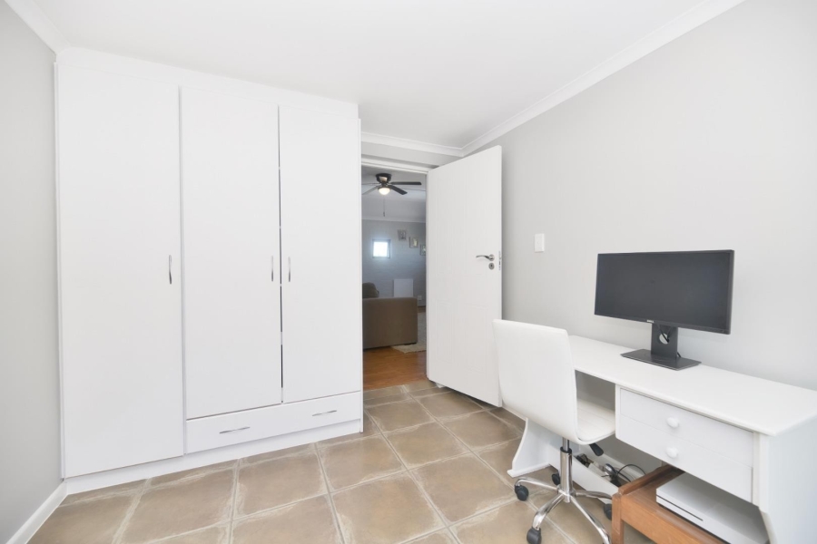 5 Bedroom Property for Sale in Vermont Western Cape